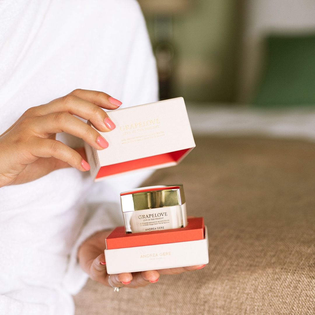 Andrea Gere奢華護(hù)膚品包裝遵循品牌授權(quán)信息