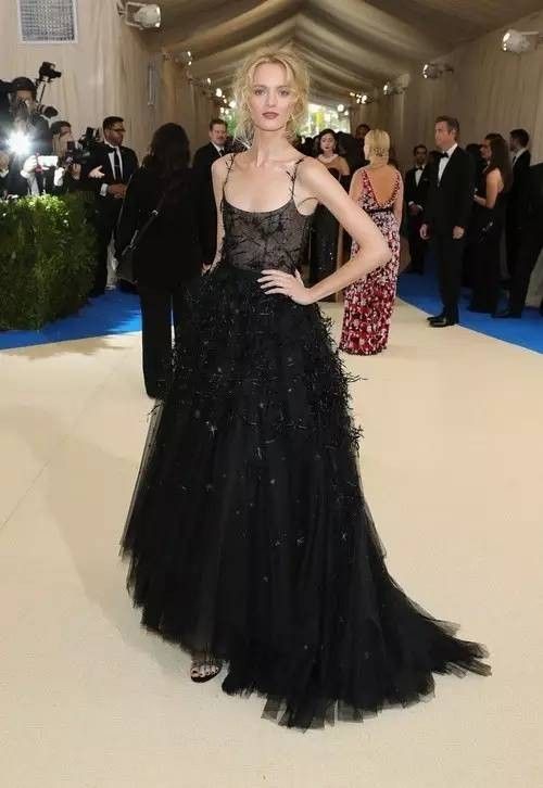 2017 Met Gala - 川久保玲：一位让全球明星们向她致敬的时装设计师